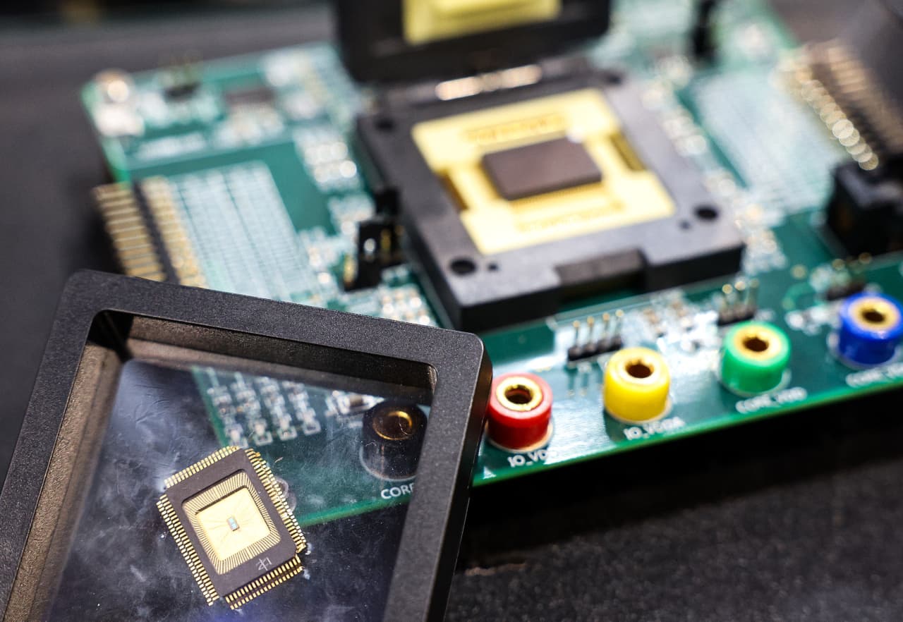Support for semiconductor stocks could be as much as 15% lower than current levels, says Morgan Stanley — MarketWatch, Vancouver Business news
