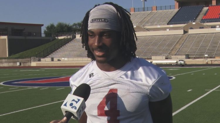 Midway's Lathan Whisenton sets school record for career rushing touchdowns — KCEN (Central Texas), Vancouver Schools news