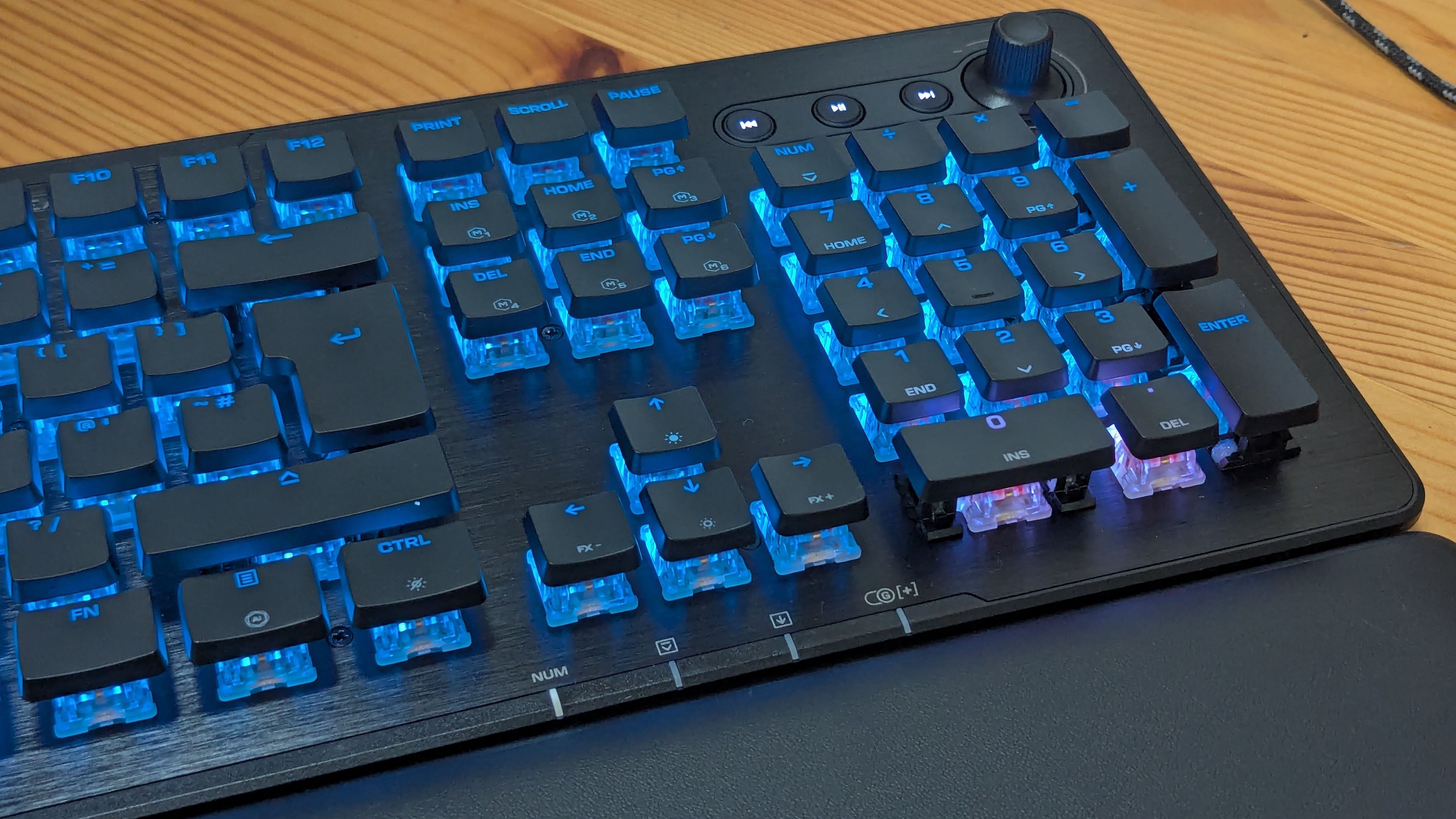 Turtle Beach Vulcan II XP Review: Clicky Compromise — Wired, Vancouver Technology news